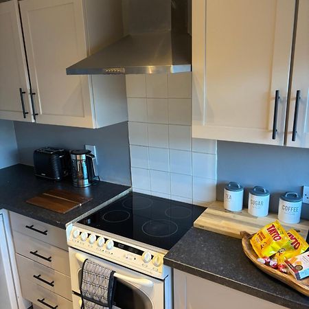 Fantastic Full 3 Bedroom Modern Apartment Belfast Dış mekan fotoğraf