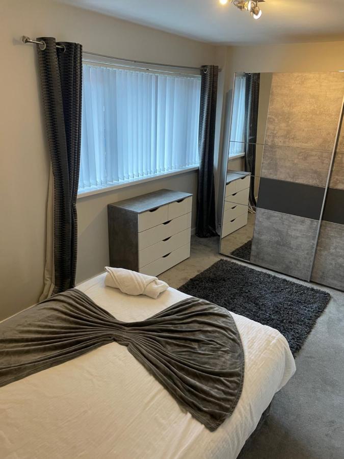 Fantastic Full 3 Bedroom Modern Apartment Belfast Dış mekan fotoğraf